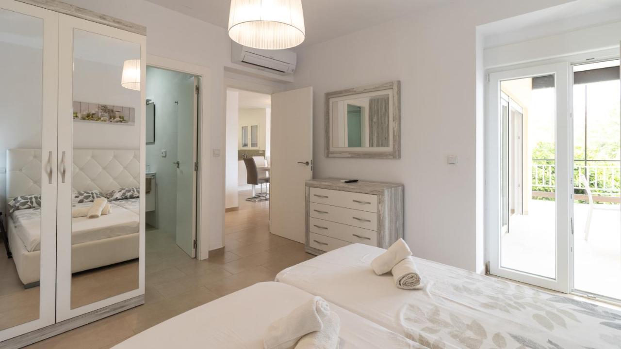 Modern 2 Bedroom Apartment 100 M From The Beach Хавеа Экстерьер фото