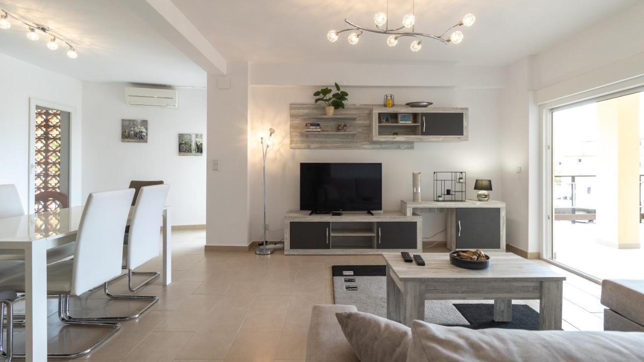 Modern 2 Bedroom Apartment 100 M From The Beach Хавеа Экстерьер фото
